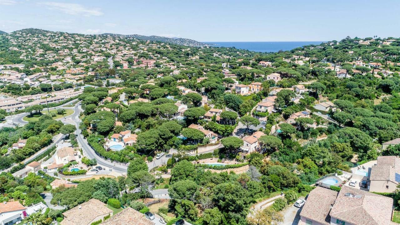 Madame Vacances Les Restanques Du Carre Beauchene Sainte-Maxime Exteriér fotografie